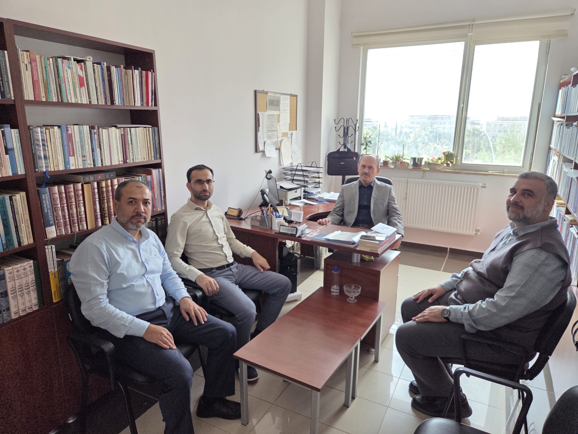 İlahiyat Fakültesi Müftülükle İş Birliği Komisyonu Toplantısı Gerçekleştirildi